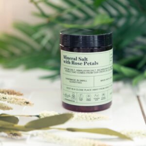 Mineral Salt with Rose Petals